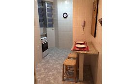 Quarto e sala em Copanema